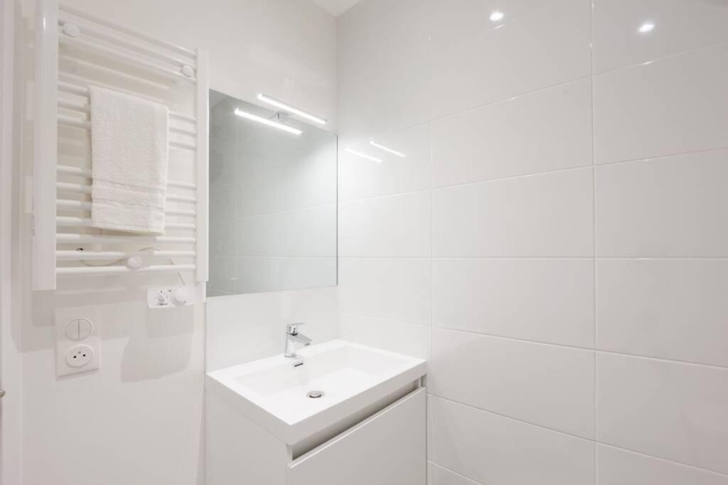 La Chambre Liberte 2, Sdb Privative Et Tv, Cuisine Salon Partages, Confort Et Hypercentre ブレスト エクステリア 写真